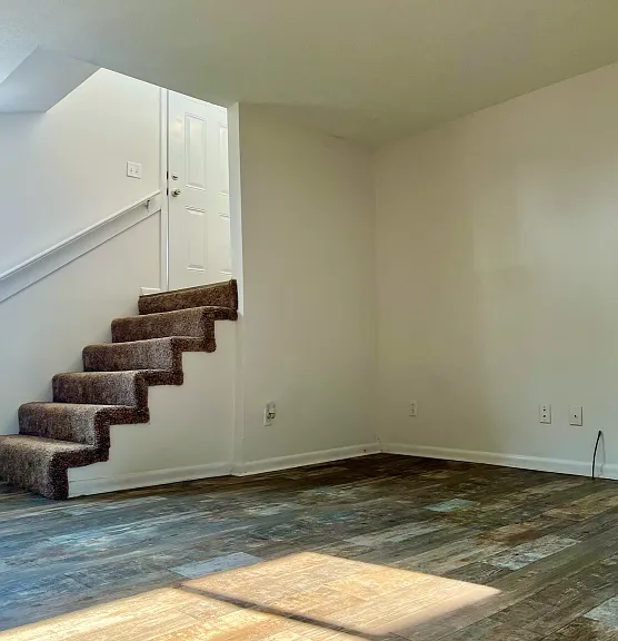 139 Hendricks Blvd #3 — Photo 4