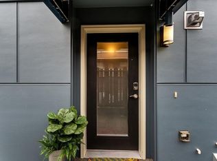 769 N 74th St APT B, Seattle, WA 98103