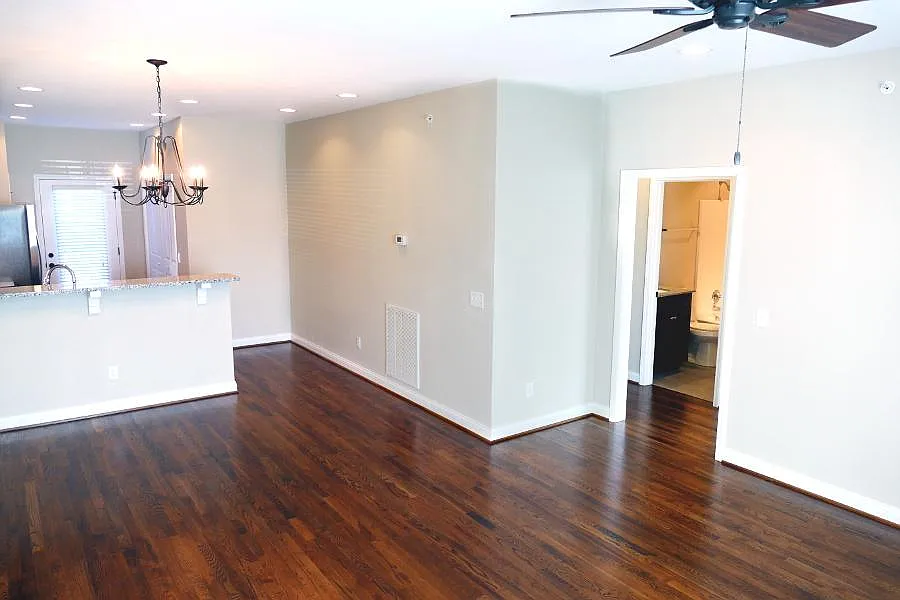 2 bed, 1064 sqft, $1,500 — Photo 2