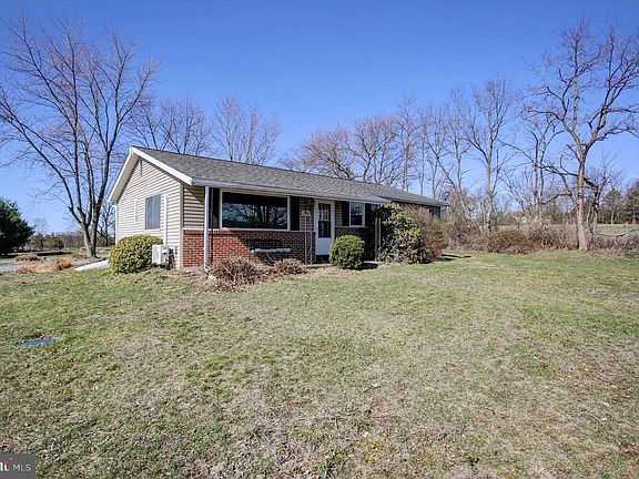 3rd image of 2281 Waggoners Gap Rd