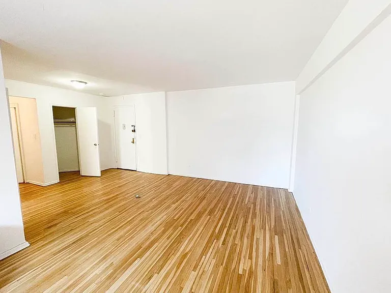 10025 Queens Blvd #5D — Photo 4
