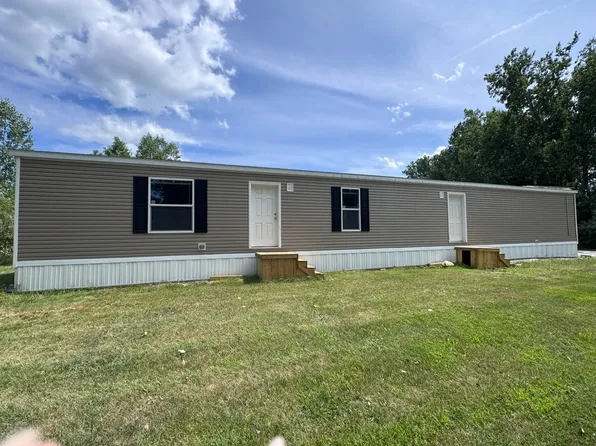 1806 Horn St #36, Pinconning, MI 48650