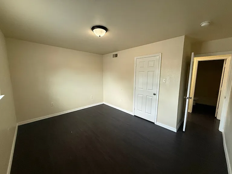 1336 Jade Ave — Photo 5