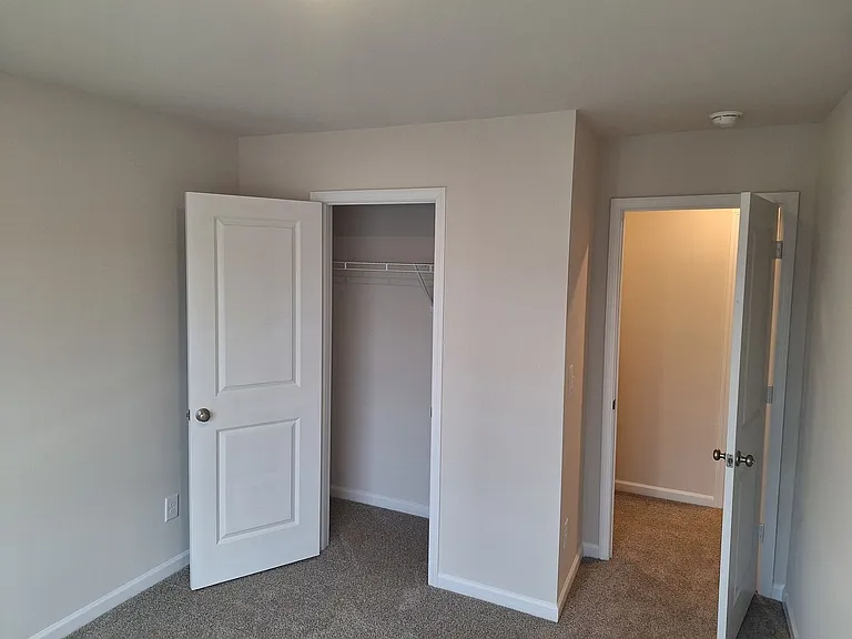 725 Gatestone Ln — Photo 29