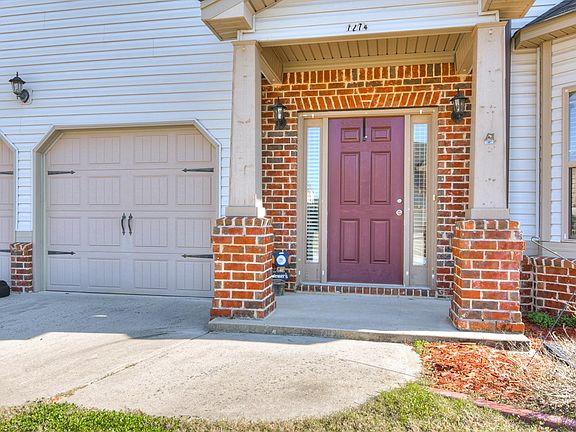 4th image of 7274 Roundstone Dr