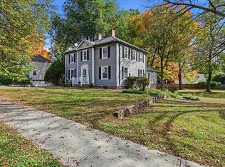 105 Longview Dr, Longmeadow, MA 01106
