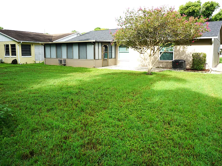 10603 Leafy Way — Photo 25