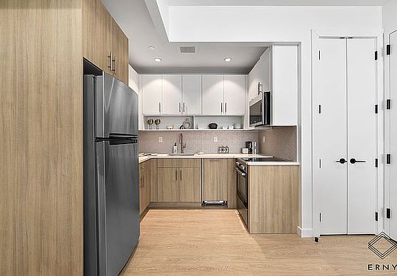 3rd image of 335 Linden Blvd #2L