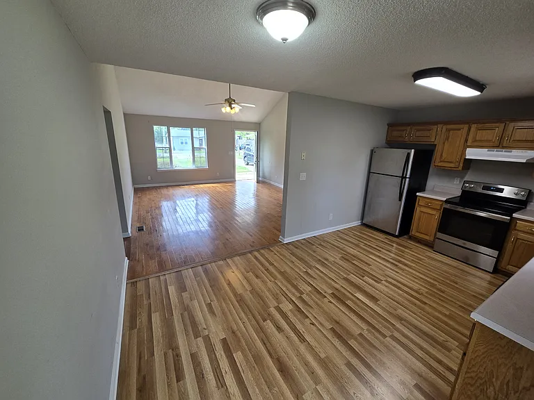 2353 Crescent Club Dr — Photo 4