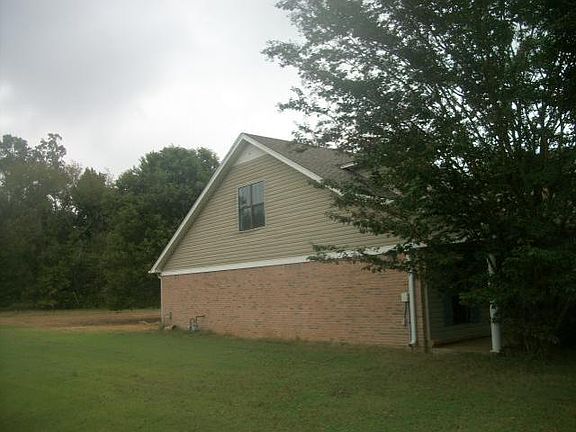 3rd image of 4360 Redwood Dr