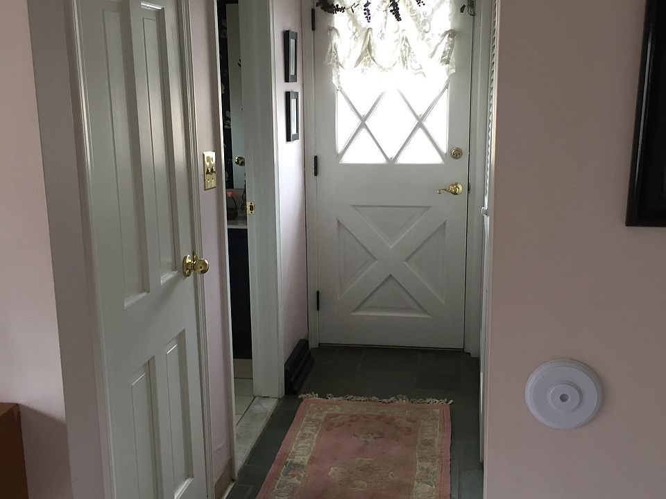 1st image of 303 Reist St