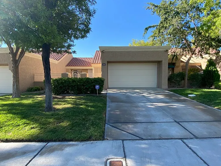 9033 Gemstone Dr — Photo 1