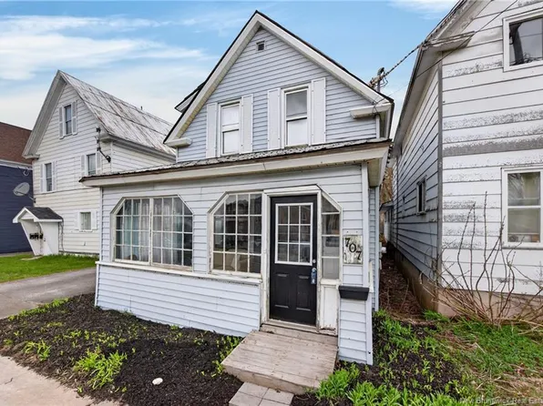 707 Union St, Fredericton, NB E3A 3N9