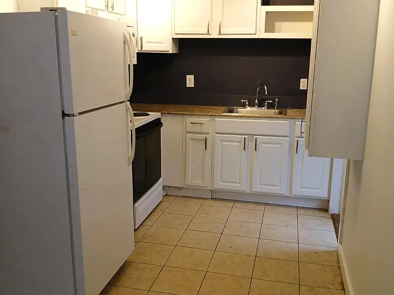 2204 Princess Place Dr #B — Photo 7