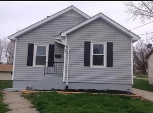 521 E College St, Troy, MO 63379