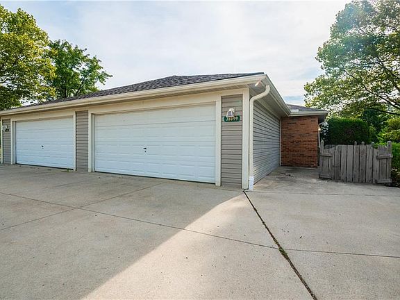 5th image of 35699 Westminister Ave