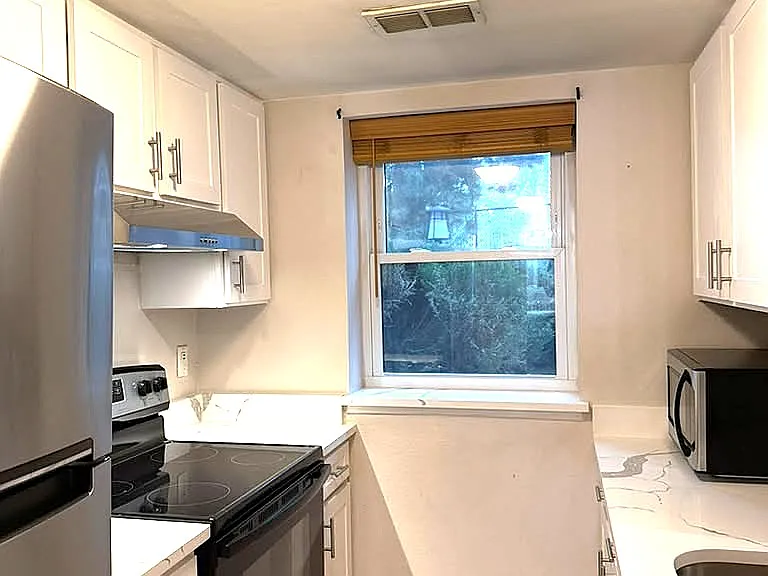 6470 S Dayton St — Photo 2