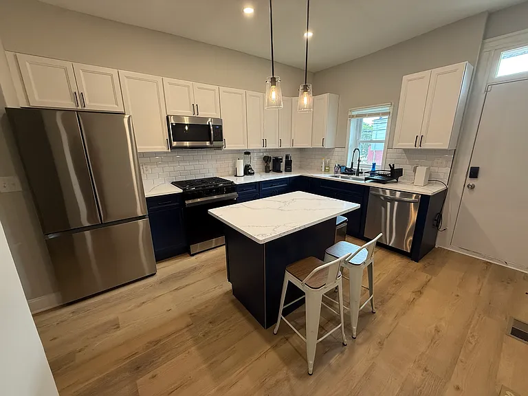 653 Bartlett Ave — Photo 1