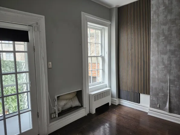 231 East 62nd Street image 14 of 25