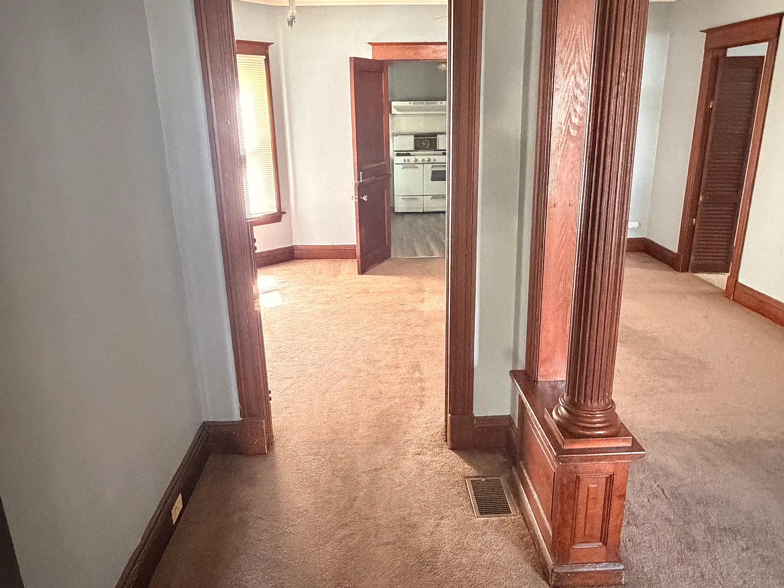 3 bed, 1224 sqft, $1,950 — Photo 2