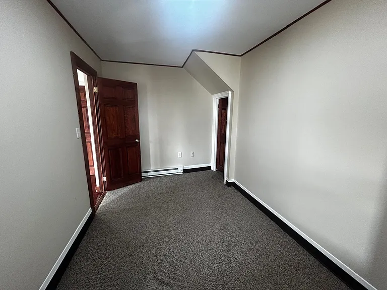 67 Groton Ave — Photo 21