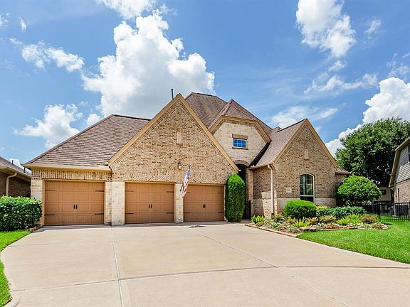 3rd image of 32730 Wingfoot Cir