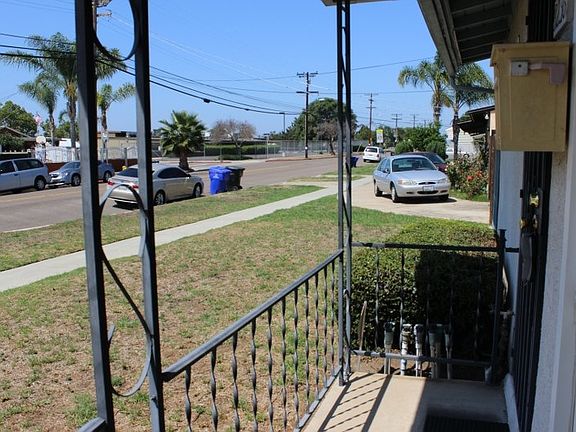 3rd image of 8236 San Vicente St
