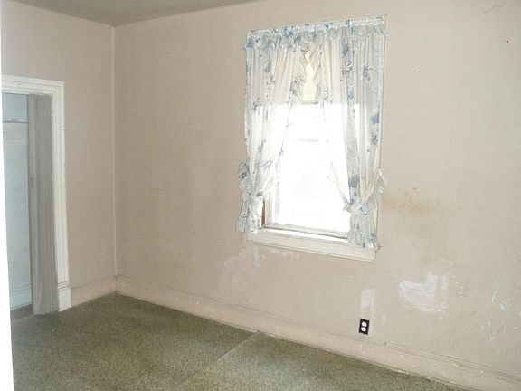 5th image of 622 Glenwood Ave