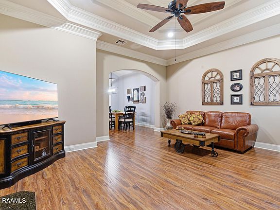 3rd image of 400 Old Cypress Dr