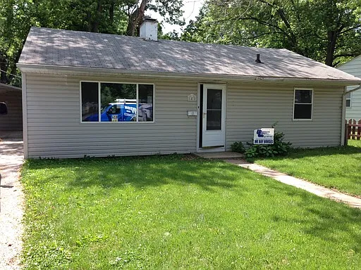 1412 Maiden Ln photo 1