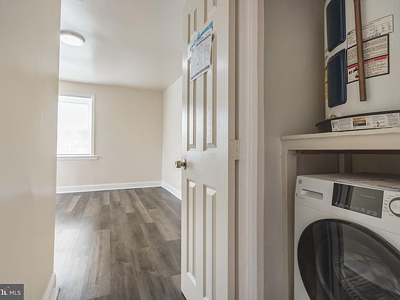 5th image of 2816 Hartford St SE #3