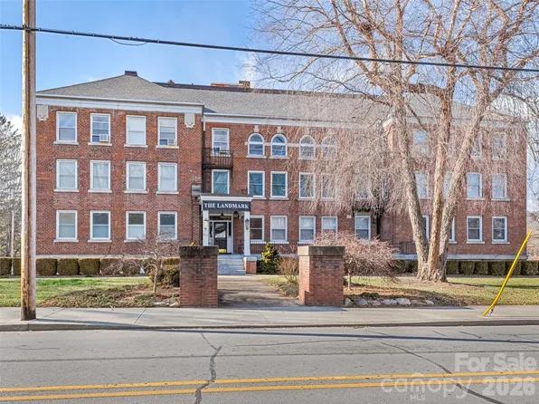 622 S Haywood St APT 107, Waynesville, NC 28786