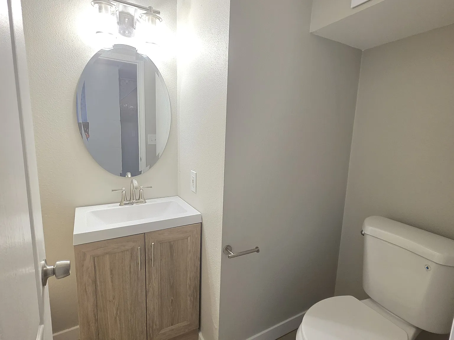 4 bed, 1820 sqft, $3,500 — Photo 3