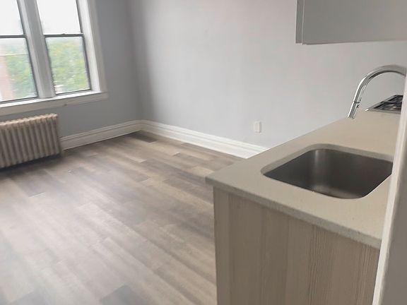 4th image of 122 Corbin Ave Floor 4