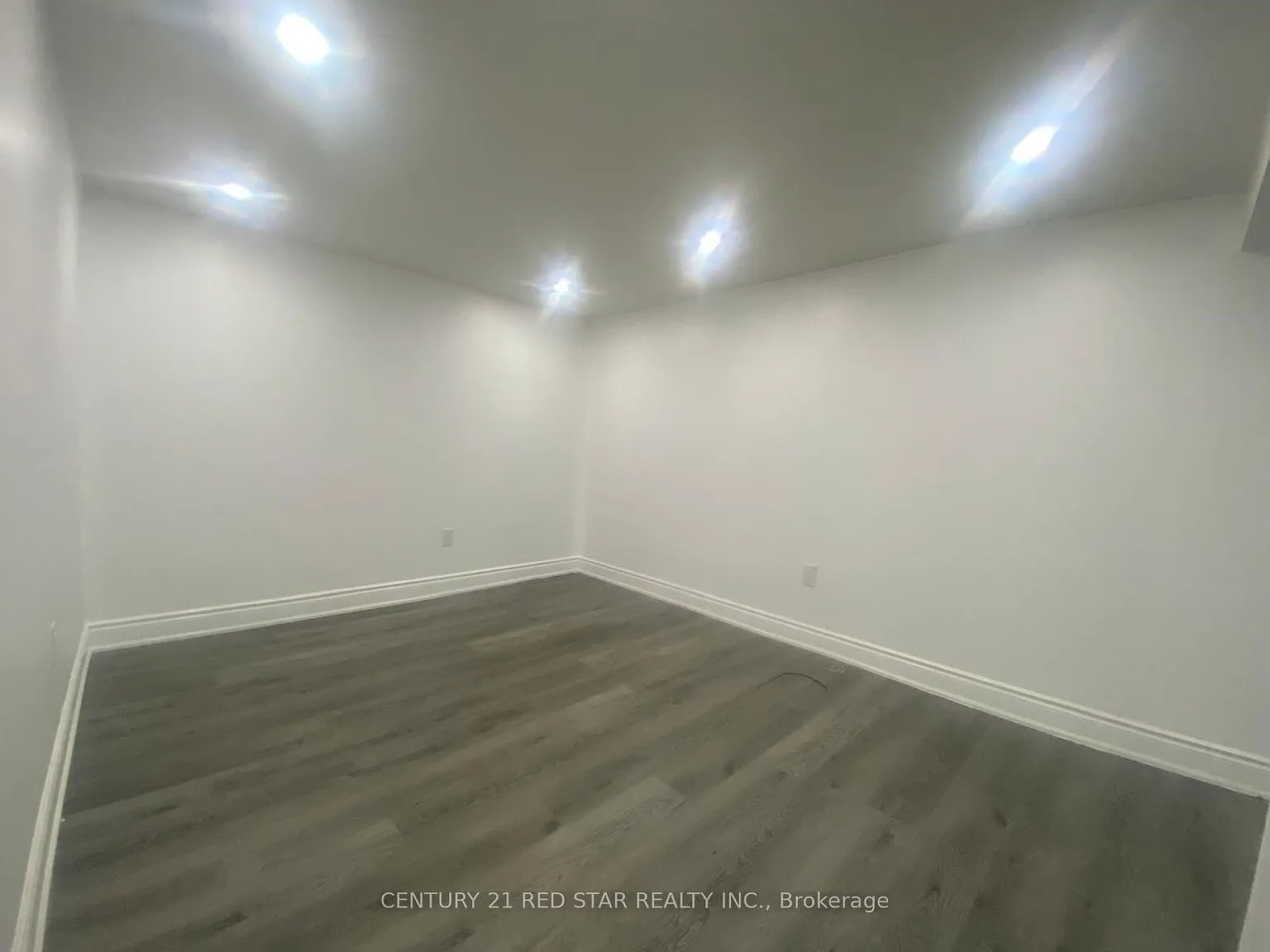 3 bed, $2,399 — Photo 3