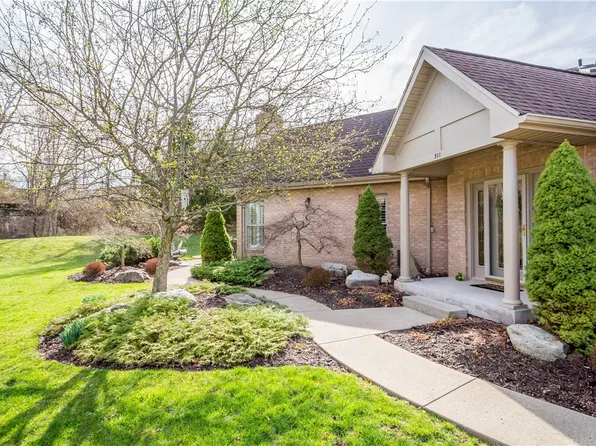 311 Village Green Dr, McMurray, PA 15317