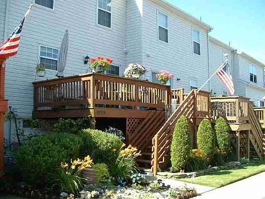 Large Rear Deck