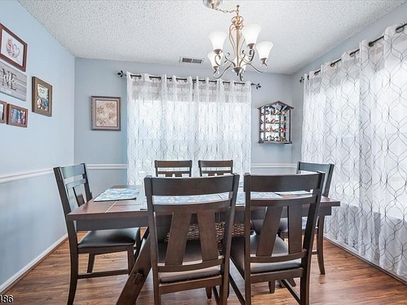 4th image of 128 Arbor Way