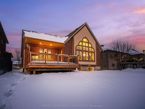 4th image of 240 Avondale Rd