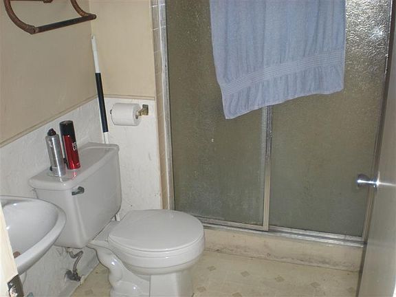 4th image of 4716 Kerwood Way