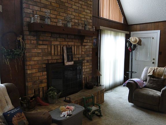 4th image of 295 Tanglewood Dr
