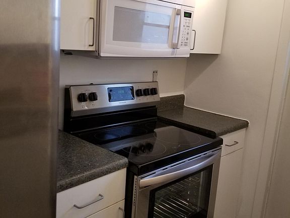 2nd image of 3061 49th St #3