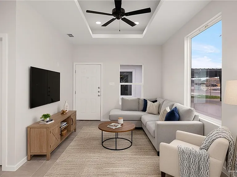2501 Hilltop Ave #1 — Photo 2