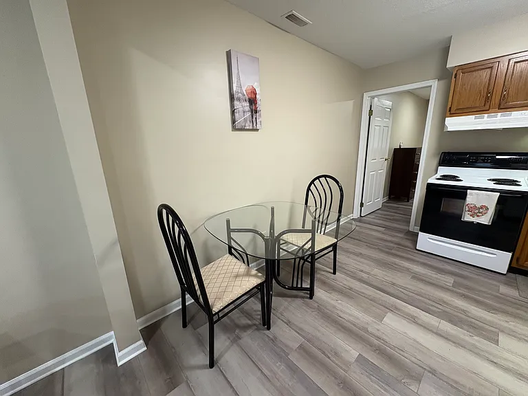 403 N Maple St #1 — Photo 8