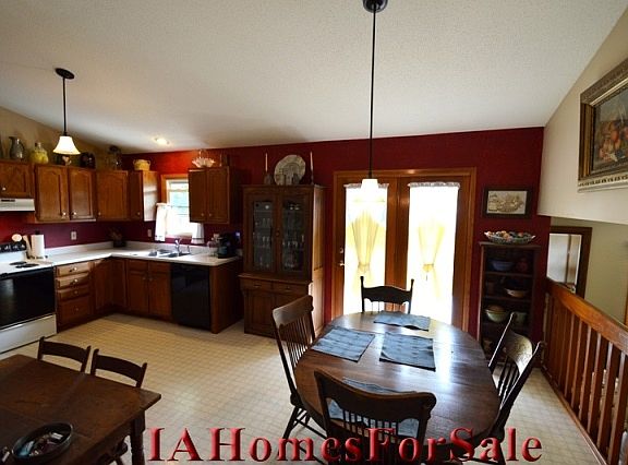 Dining Area and Kitchen
