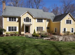12 Woodway Ln #A, Wilton, CT 06897