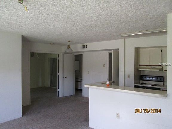5th image of 425 Fountainhead Cir Unit 108