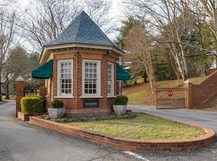 2 Mary View Dr, Richmond, VA 23226
