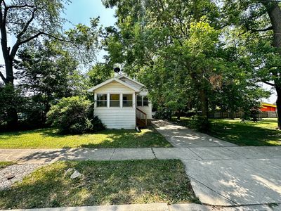673 Parkway Ave, Elgin, IL, 60120