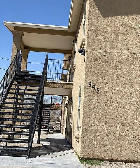 545 East Rd #B — Photo 2